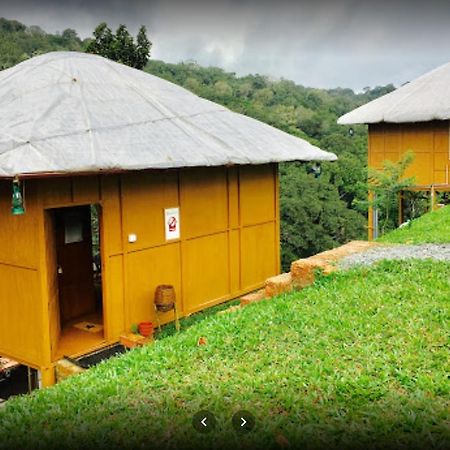 Oxyfarm Resorts 瓦亚纳德 外观 照片