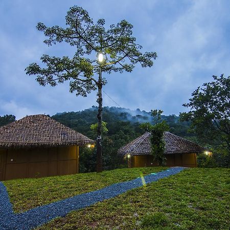 Oxyfarm Resorts 瓦亚纳德 外观 照片